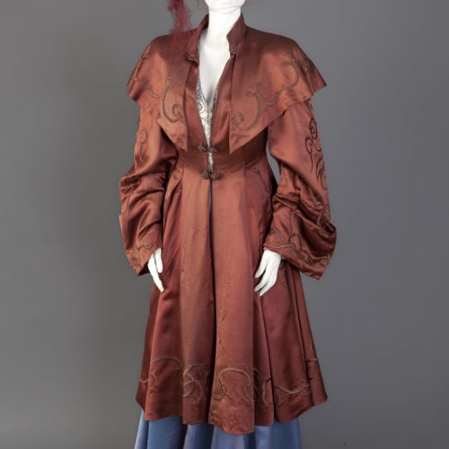 Diseño de José Caballero y José Monfort – Traje utilizado por Amparo Rivelles para la pelicula El Clavo – dirigida por Rafael Gil – 1944