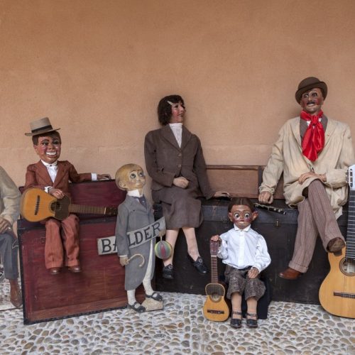 Muñecos de manipulación de Eugenio Balder: Gaona Chico, Luisito Kiriki, Doña Cañerías y Don Cleto (ca.1915)