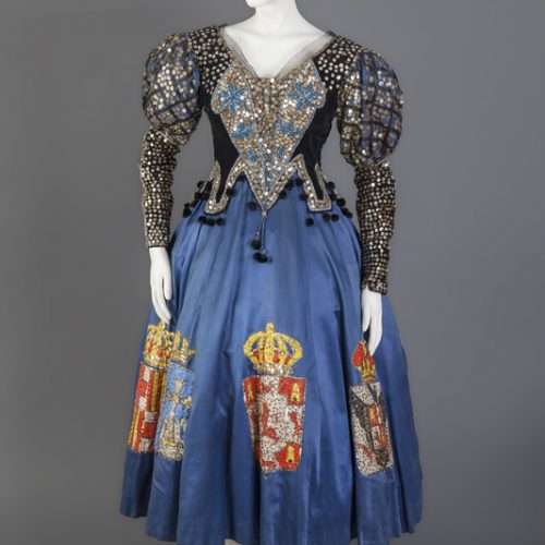 Traje utilizado por Amalia Molina para la obra Los Escudos – 1900