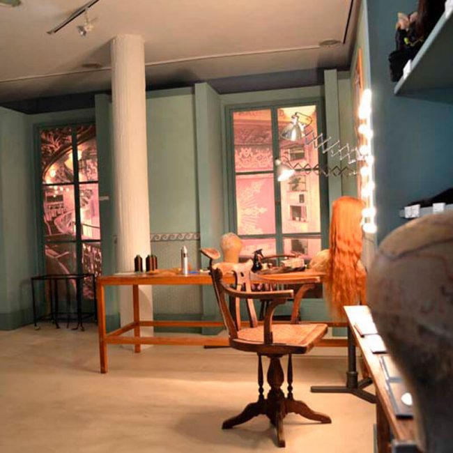 Al Teatro…….. por los pelos. Exposición homenaje a Antoñita, Vda. de Ruiz - Exposición Temporal