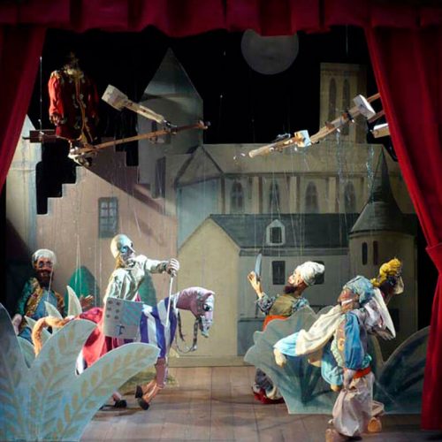 La vida feliz: Máscaras peruanas, el Bululú castellano y el Retablo de Maese Pedro - Exposición Temporal