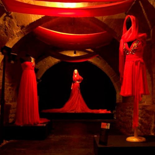 La moda y los clásicos - Exposición Temporal