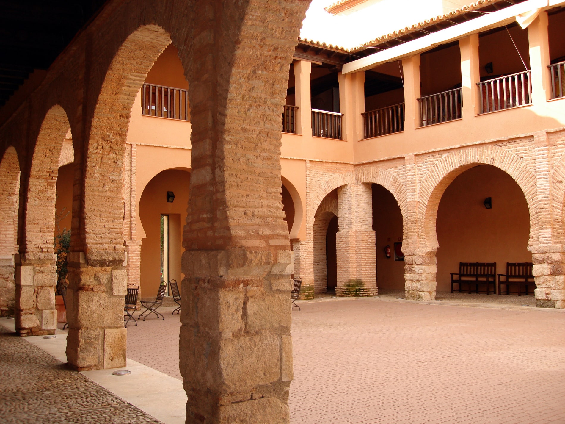 Un claustro de Ilusiones - Exposición Permanente