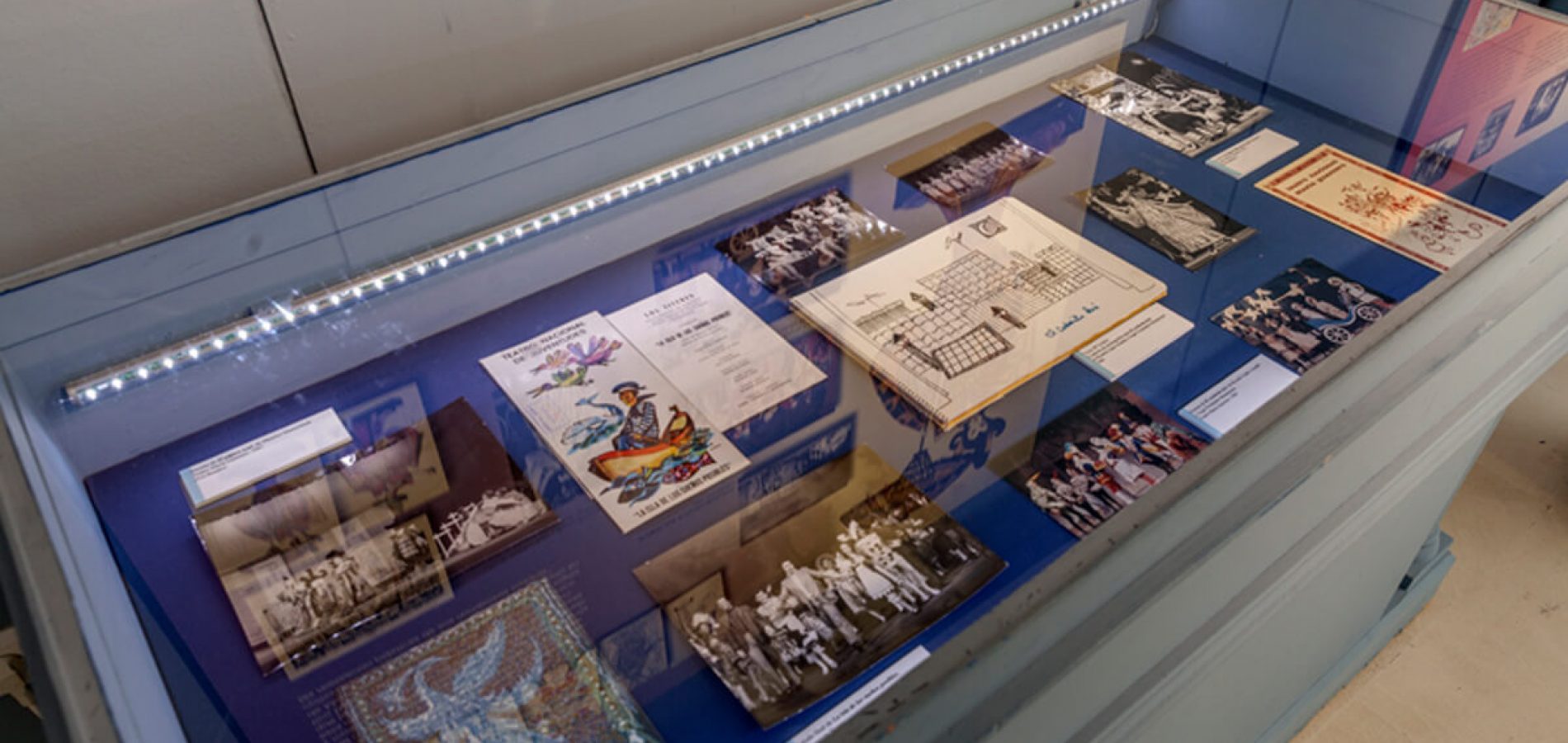 Ángel Fernandez Montesinos y el Teatro Nacional de Juventudes, Los Títeres - Exposición Temporal