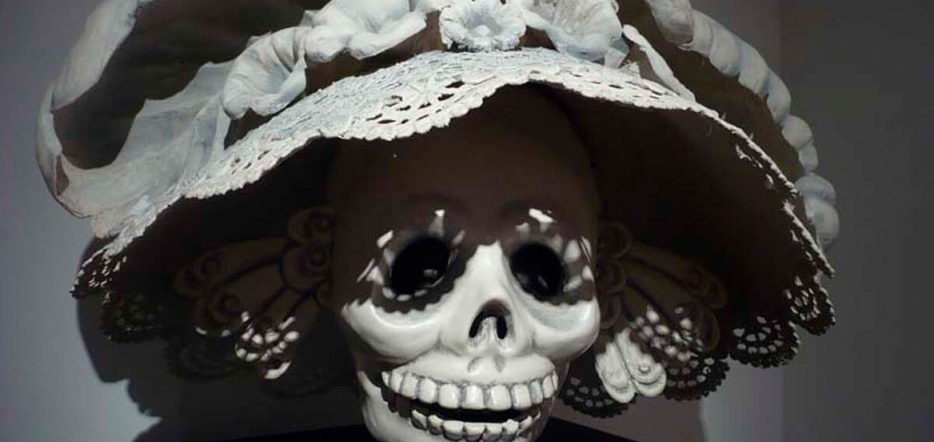 La vida feliz: Máscaras peruanas, el Bululú castellano y el Retablo de Maese Pedro - Exposición Temporal
