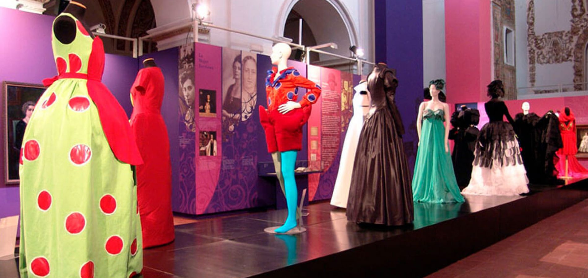 La moda y los clásicos - Exposición Temporal